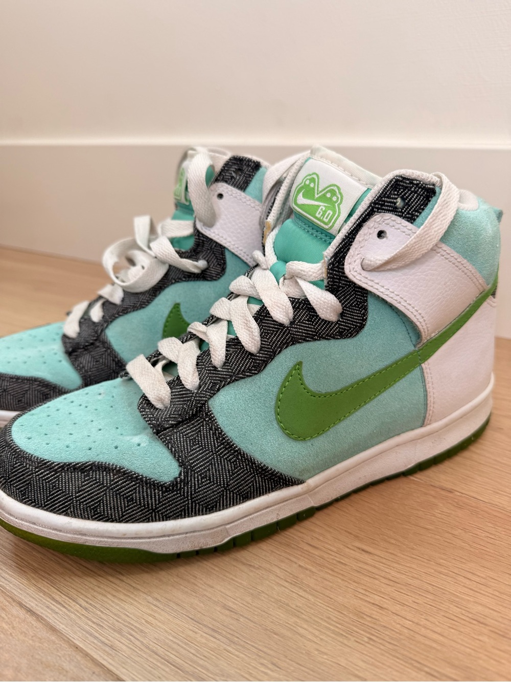 Nike High-Top Sneakers in Mint, Green and White